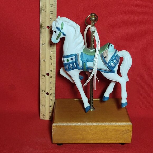Vintage Musical Carousel Horse Figurine Plays Music - Picture 8 of 13